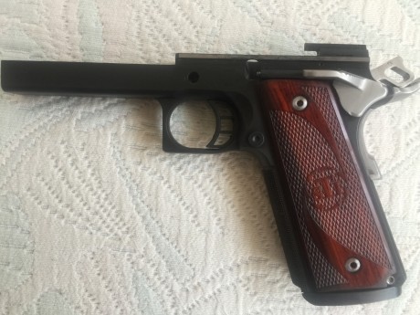 VENDIDA ,,,,,pistola STI targert master de 6 pavon  de 9mm tiene un año  ,la compre nueva ,esta practicamente 100