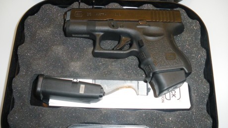 Un compañero del tiro vende su GLOCK 26, guiada en F. Un solo propietario, poco uso.

Se entrega con:

MALETIN 11