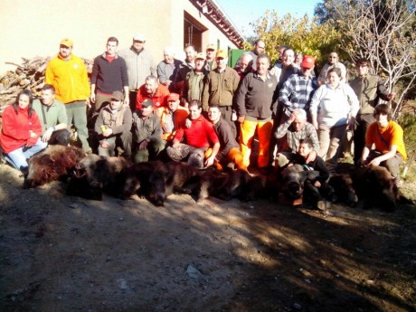 Buenas tardes a todos;

Estoy pensando en adquirir un Browning Long Track Hunter para monterias y a ver 160