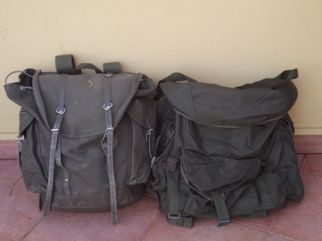 Bueno pues pongo en venta las siguientes mochilas originales de Ejercito y portacargadores:
-- Mochila 02