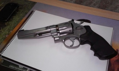 Vendo este gran Revolver de Competición se trata de un Smith&Wesson 627 PERFORMANCE CENTER de 8 Tiros 02
