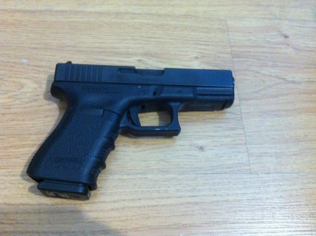  En venta glock 19 de 9mm, en perfectas condiciones, apenas se ha usado, está guiada con licencia A, se 41