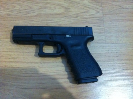  En venta glock 19 de 9mm, en perfectas condiciones, apenas se ha usado, está guiada con licencia A, se 40
