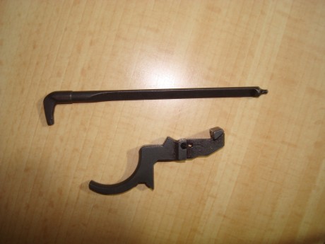 Percutora y disparador para Garand y M14 (nuevas). 55€ las dos con envío en península. DSC06577.JPG  00