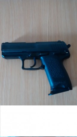 se vende HK USP Compact, documentada en A, perfecto funcionamiento.
Tiene un cargador con dos tapas, una 01