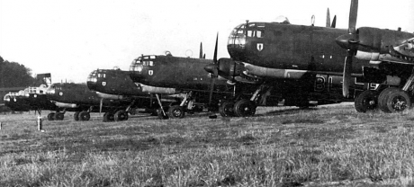 Aviones como el célebre Boeing B-17, el Avro Lancaster, o B-24 Liberator engrosan esa lista de "fortalezas 112