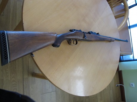 Buenos días a todos,

   VENDIDO   

un amigo vende un Mannlicher Schönauer cal. 7x64 en excelente estado, 02