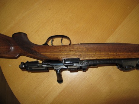 Buenos días a todos,

   VENDIDO   

un amigo vende un Mannlicher Schönauer cal. 7x64 en excelente estado, 00