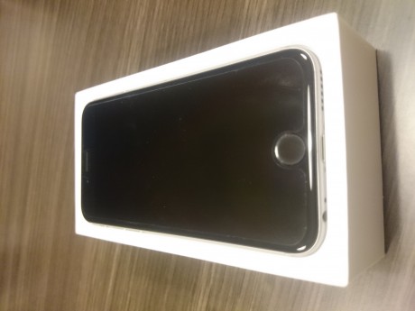 Buenos días armeros!!

Vendo un iPhone 6 de 16GB color gris espacial (Pantalla negra y gris oscuro por 01