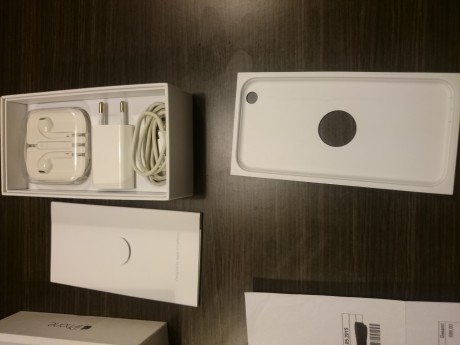 Buenos días armeros!!

Vendo un iPhone 6 de 16GB color gris espacial (Pantalla negra y gris oscuro por 10