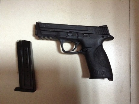 Vendo sw mp 9  pb, dos cargadores,  guiada en F, 350 euros más portes , esta en Sevilla 02