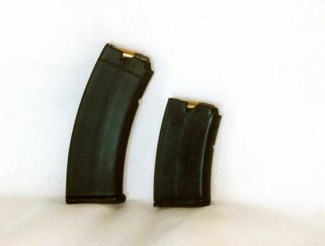 Me acabo de comprar una carabina del .22 LR fuerte, de oferta, nueva, con cuatro cargadores, semiautomática, 170