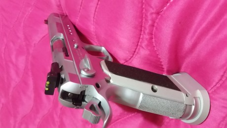 se vende esta pistola 00