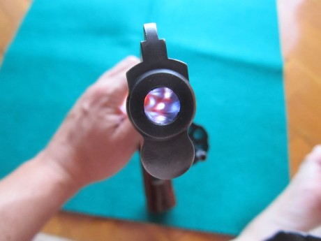 Hola! Buenas tardes! 

Pongo a la venta mi revolver smith & wesson 586 en pavón del calibre 357 magnum 12
