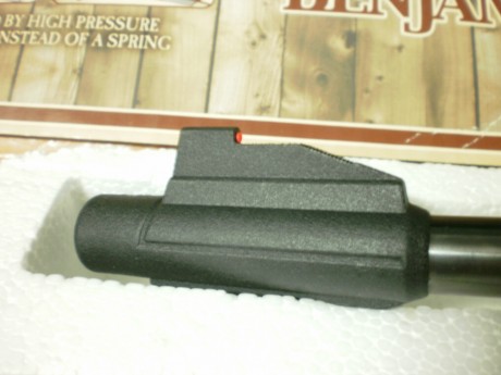 Pues eso,vendo esta pistola de Pistón de gas,en estado seminueva,tiene alrededor de año y medio y no la 01