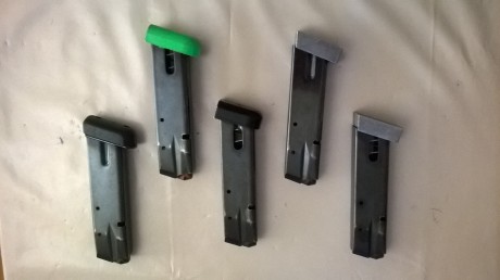 Tanfoglio P19S 9mm 
5 cargadores ampliados gran capacidad
Cinturón con funda y 3 porta cargadores
Todo 01