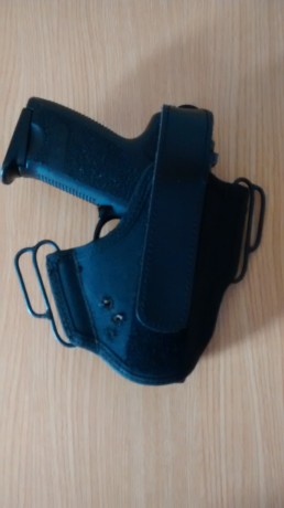se vende HK USP Compact, documentada en A, perfecto funcionamiento.
Tiene un cargador con dos tapas, una 10