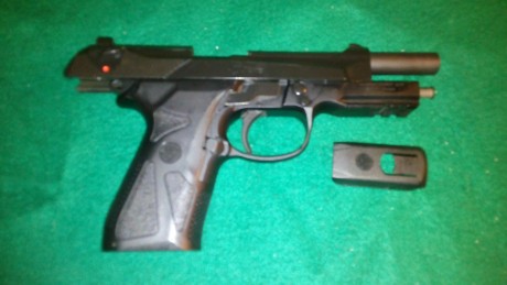 Vendo esta excelente pistola en 9 mm Para., como nueva, sin apenas uso, sin arañazos, en perfecto estado 01