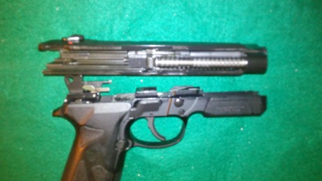 Vendo esta excelente pistola en 9 mm Para., como nueva, sin apenas uso, sin arañazos, en perfecto estado 00