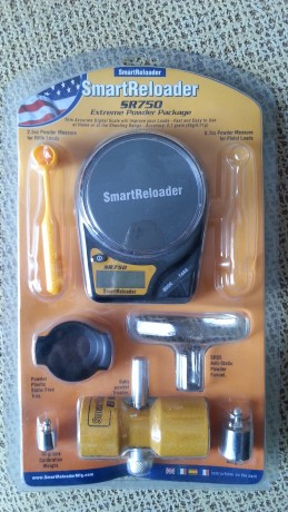 Hola
Vendo dosificador manual de pólvora SmartReloader, nuevo sin usar.
Todo lo demás que se ve en el 01