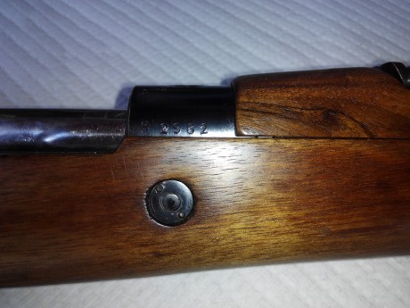 Buenas tardes.

Vendo este Máuser yugoslavo modelo M24/47.

Comentar que se trata de un modelo poco corriente 20