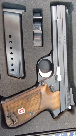 Buenos días,
Pongo a la venta mi Sig P-210-6 con cañón de 5".
Estado impecable.
Se incluye:
- 2 cargadores 12