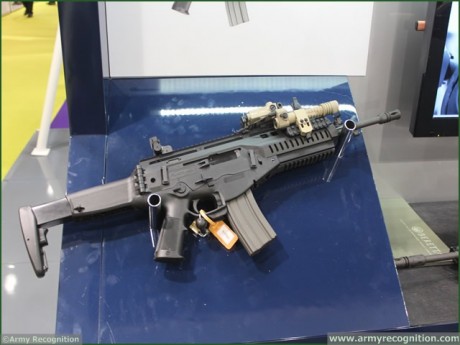 El ARX-160 ya es una realidad, lo mismo que la conversión para tirar con cargadores del AK-47 y por supuesto 20