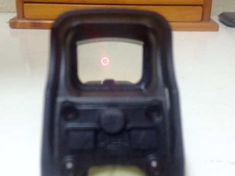 Vendo visor holografico EOTech 512 en perfecto estado acompañado de un magnificador de 5X y dos monturas 01
