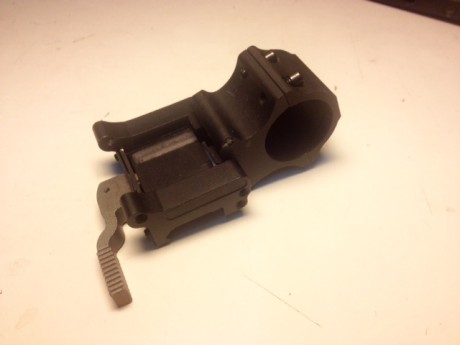 Vendo visor holografico EOTech 512 en perfecto estado acompañado de un magnificador de 5X y dos monturas 10