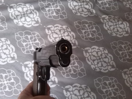 Muy buenas .
me quiero ir haciendo poco a poco con una pequeña coleccion de replicas de armas .
Serian 141
