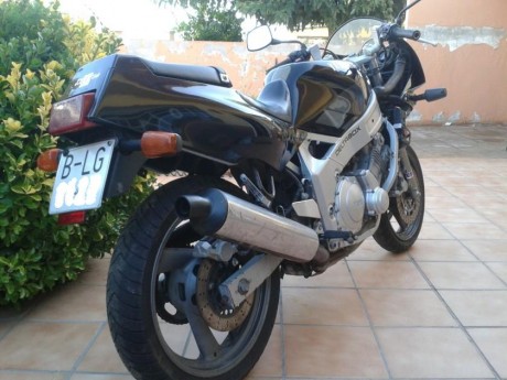 Cambio Yamaha FZR 600 Génesis del 90 por carabina del .22LR preferiblemente táctica, aunque semis y cerrojos 152