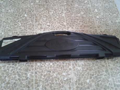   Vendo Maletín Rígido FLAMBEAU (Fabricado en USA) de gran calidad, no ha sido usado (comprobable) con 00
