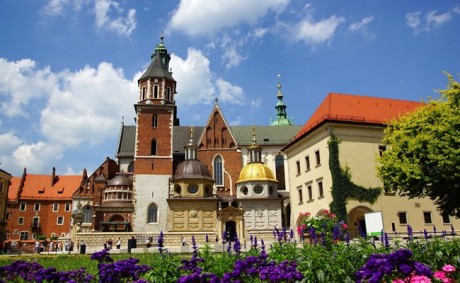 Hola, buenas a todos, os cuento, resulta que me voy un año a vivir a Cracovia , según tengo entendido 80