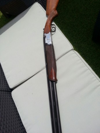 Pongo a la venta una escopeta de un amigo, se trata de una beretta 682 sporting, monogatillo, selector 01