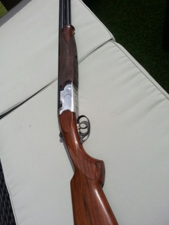 Pongo a la venta una escopeta de un amigo, se trata de una beretta 682 sporting, monogatillo, selector 00
