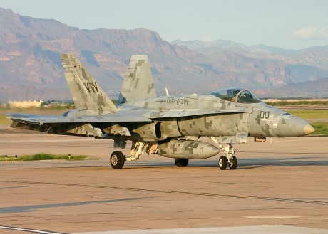 Pues eso, en este hilo pretendo deleitaros como amantes de los aviones de combate que sois muchos, con 160