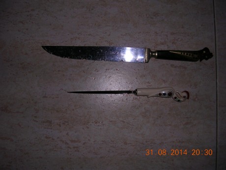 Cuchillos del Libano, sellados "Lebanon" y con el cedro, símbolo de El Libano. 00