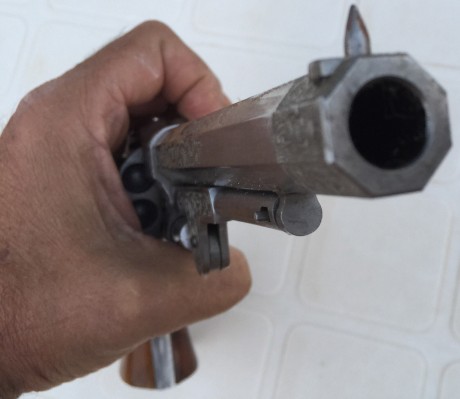 Como la pólvora negra no es lo mío, pongo en venta este revólver.

Me han informado que es una antigua 20