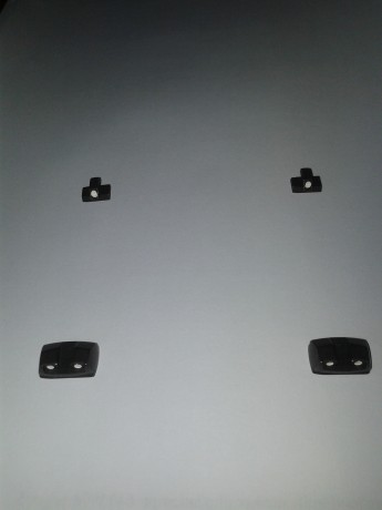 Dispongo de dos juegos NUEVOS Y ORIGINALES (alza y punto de mira) de la marca FN para los modelos FNP9 00