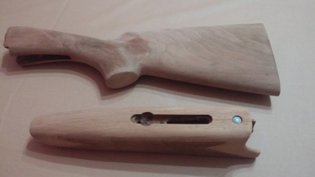 Hola, amigos. Estoy restaurando una escopeta siguiendo siempre los pasos y los consejos dados por los 91