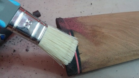 Hola, amigos. Estoy restaurando una escopeta siguiendo siempre los pasos y los consejos dados por los 100