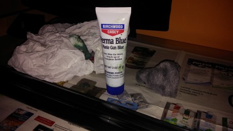 Hola, amigos. Estoy restaurando una escopeta siguiendo siempre los pasos y los consejos dados por los 142