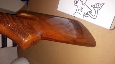 Hola, amigos. Estoy restaurando una escopeta siguiendo siempre los pasos y los consejos dados por los 21