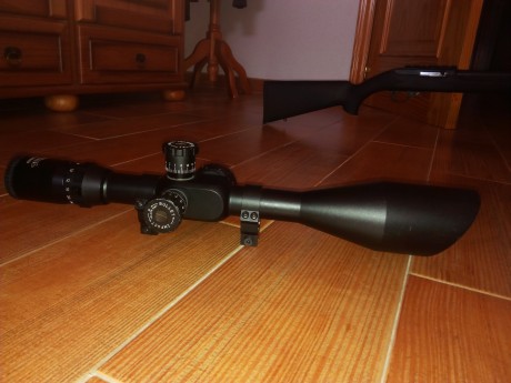 Hola, pongo en venta una ruger 10/22 tactical con cañón bull en espiral, la carabina funciona perfectamente 10