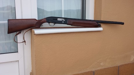 Se vende escopeta semiautomática BREDA, modelo “ALTAIR LUXE”, CAL 12. Poco uso. Bien cuidada. Quick-choke 02