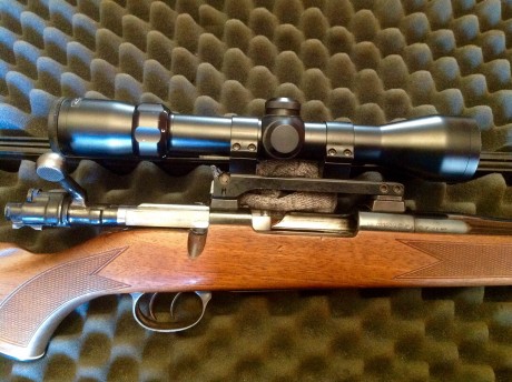 Saludos a todos.

Por si a alguno le interesa, tengo en venta una carabina Uberti, réplica del mítico 140