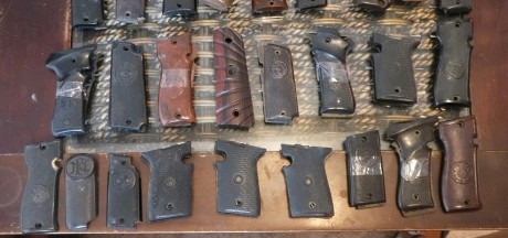 Se vende lote de cachas. Esta compuesto por 28 juegos de cachas mas 3 cachas sueltas. Estan en muy buen 00