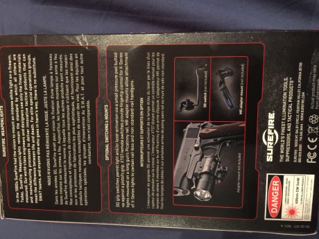 El equipo táctico de iluminación de SureFire X400 Ultra integra una potente luz de 500 lumens y un láser 02