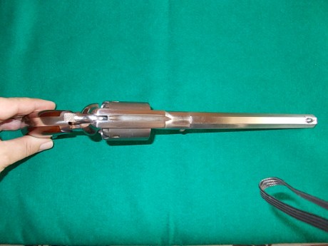 Buenas tardes compañeros.
Vendo mi Remington de Uberti en calibre .44 y en inoxidable. Tiene aproximadamente 12
