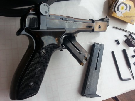 ]Vendo pistola Vostock MCM Margolin en calibre 22.

Incluyo su maletin original y piezas de recambio, 01